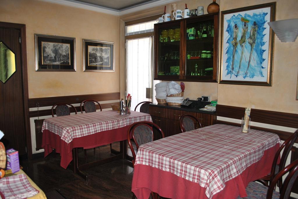غارْدا Albergo Alla Rocca المظهر الخارجي الصورة